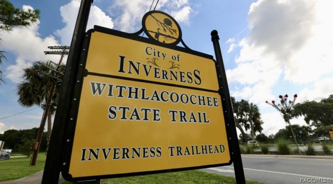 1140 South Highlands Avenue Inverness, FL 34452 - Photo 53 of 54 a sign on the side of a building