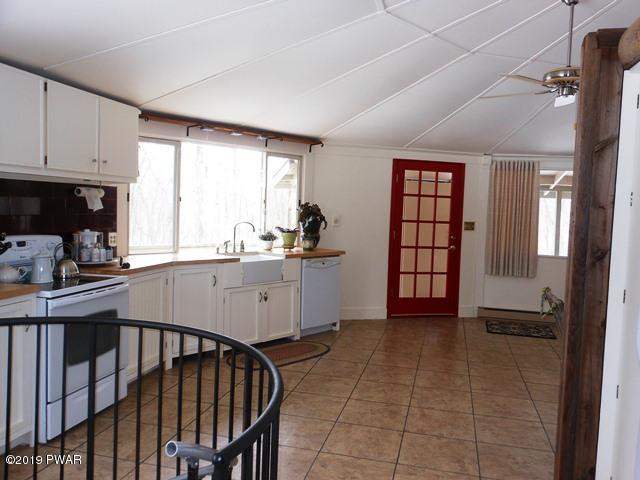 108 Ridge Road Hawley, PA 18428 - Photo 5 of 30