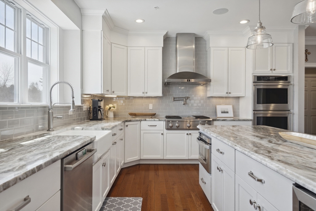 11 Summit Pointe Drive Holliston, MA 01746 - Photo 6 of 42