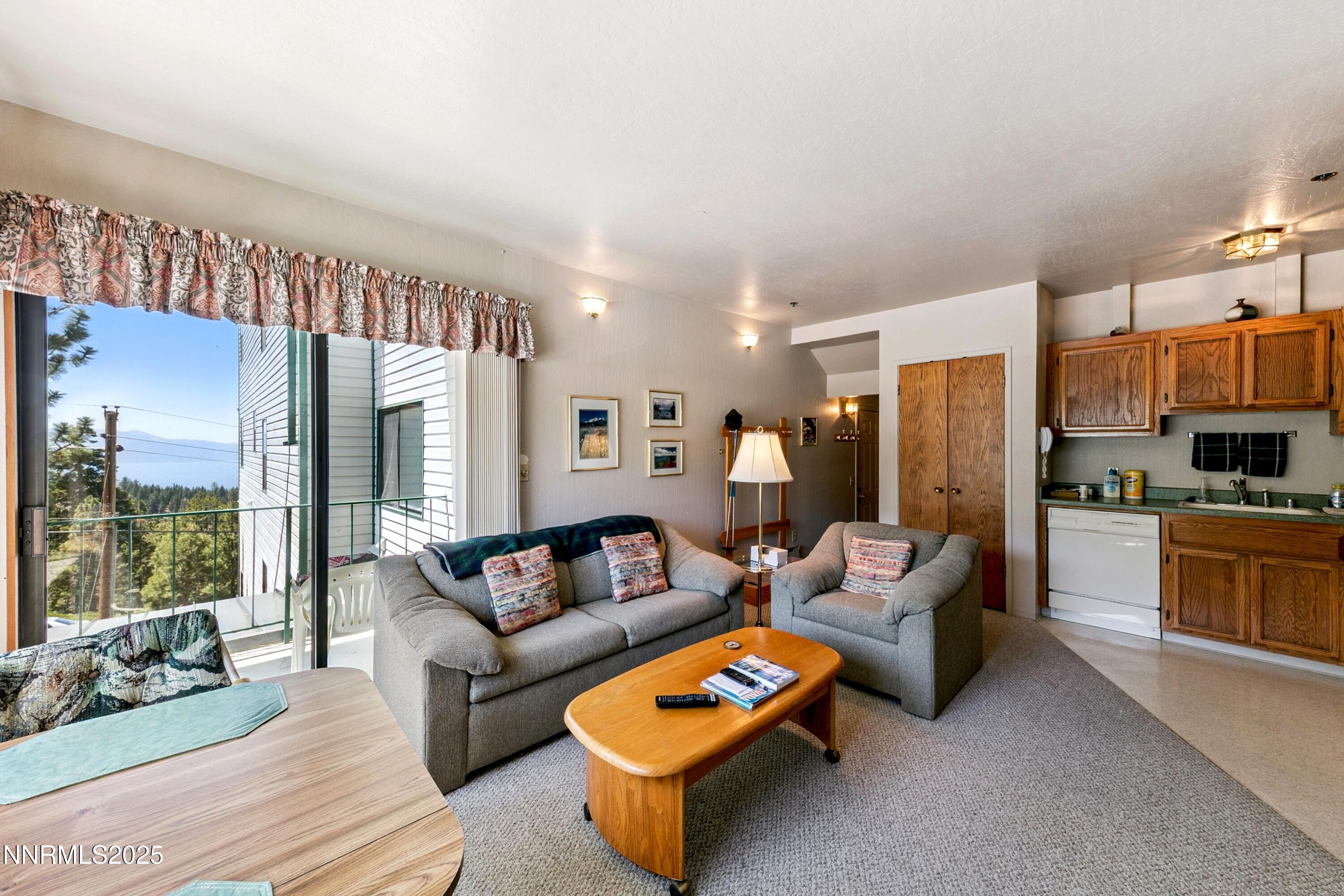 313 Tramway Drive, Unit 20 Stateline, NV 89449 - Photo 5 of 33 a07