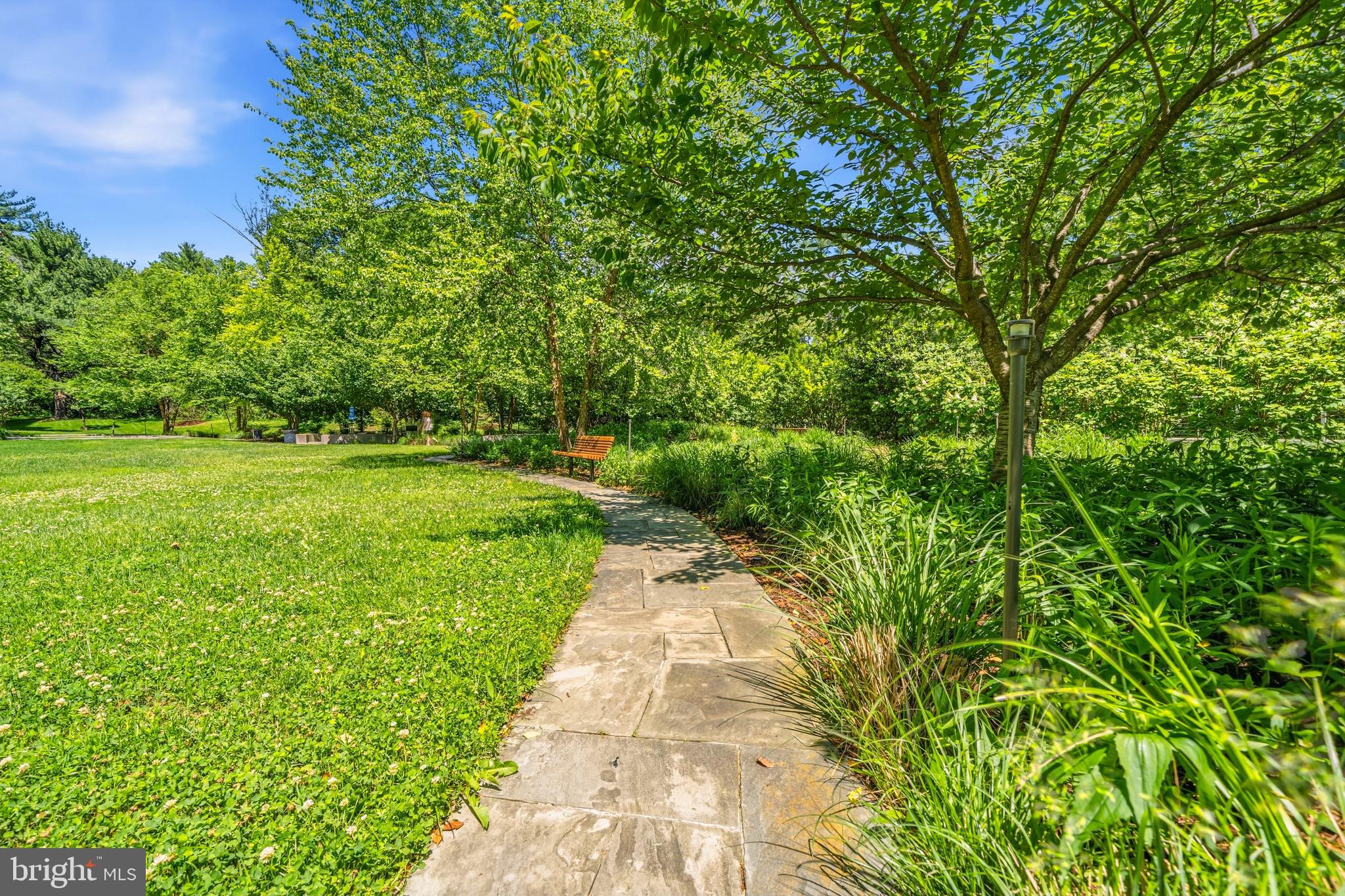 5101 River Road, Unit 1103 Bethesda, MD 20816 - Photo 41 of 54