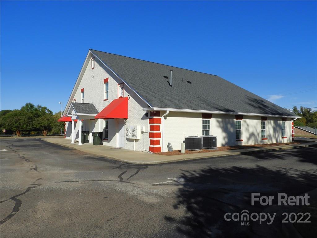 327 West College Avenue Boiling Springs, NC 28152 - Photo 4 of 24 a view of the street