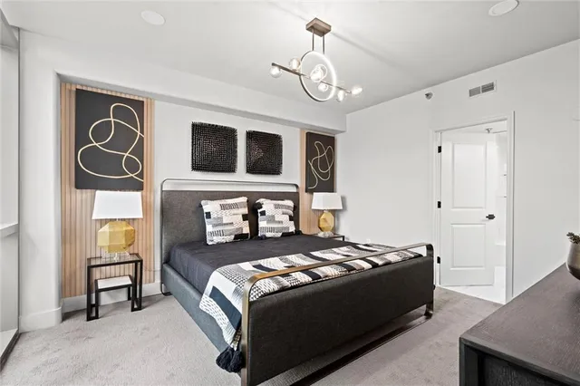 $450,000 | 600 Admiral Boulevard, Unit 403, Kansas City, MO 64106