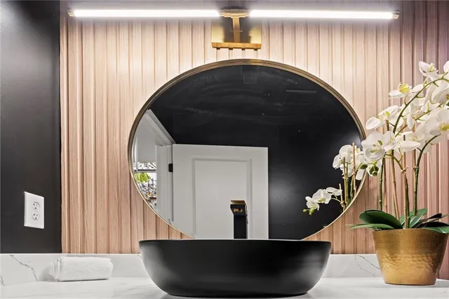 $450,000 | 600 Admiral Boulevard, Unit 403, Kansas City, MO 64106