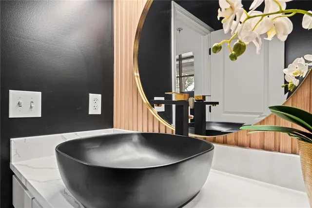 $450,000 | 600 Admiral Boulevard, Unit 403, Kansas City, MO 64106