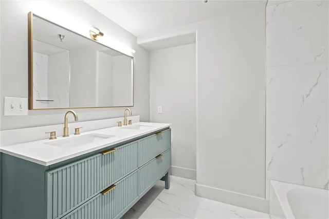 $450,000 | 600 Admiral Boulevard, Unit 403, Kansas City, MO 64106