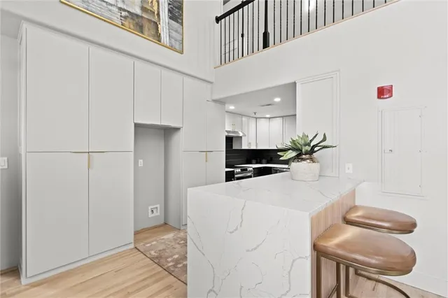 $450,000 | 600 Admiral Boulevard, Unit 403, Kansas City, MO 64106