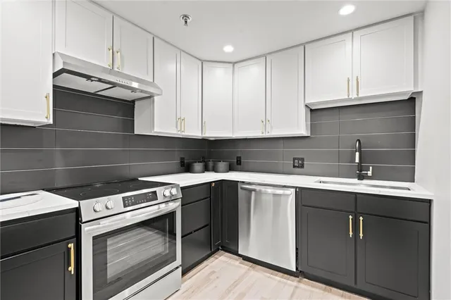 $450,000 | 600 Admiral Boulevard, Unit 403, Kansas City, MO 64106