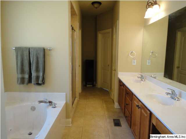 1009 Stoneykirk Road Pelham, AL 35124 - Photo 15 of 32
