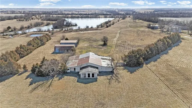 $315,000 | 2861 Highway 54, Moran, KS 66755