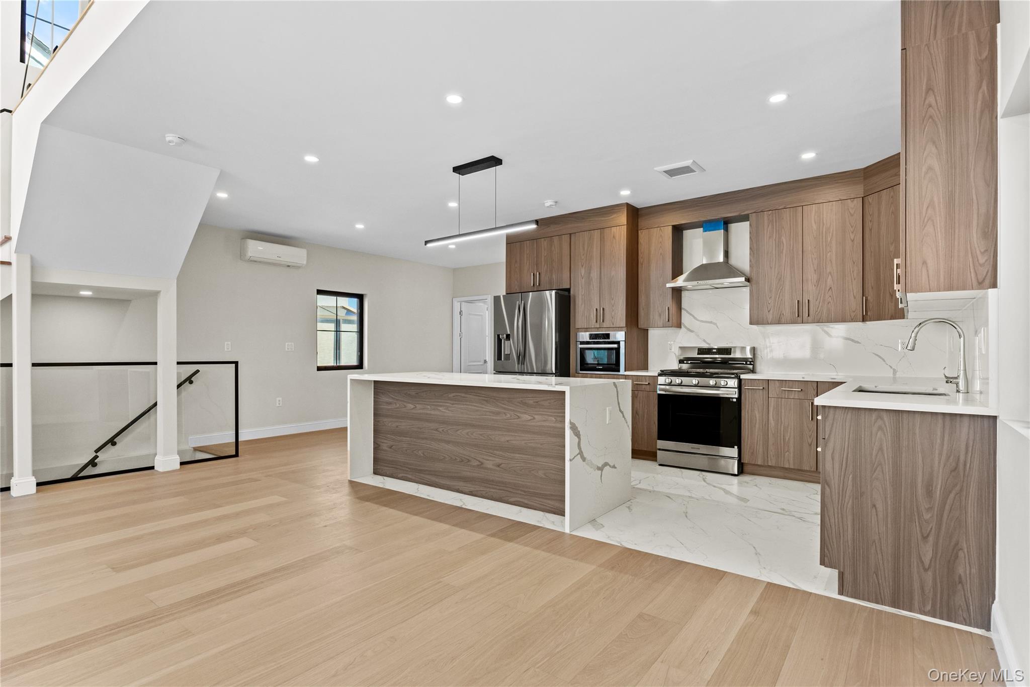75-31 175th Street Queens, NY 11366 - Photo 12 of 48