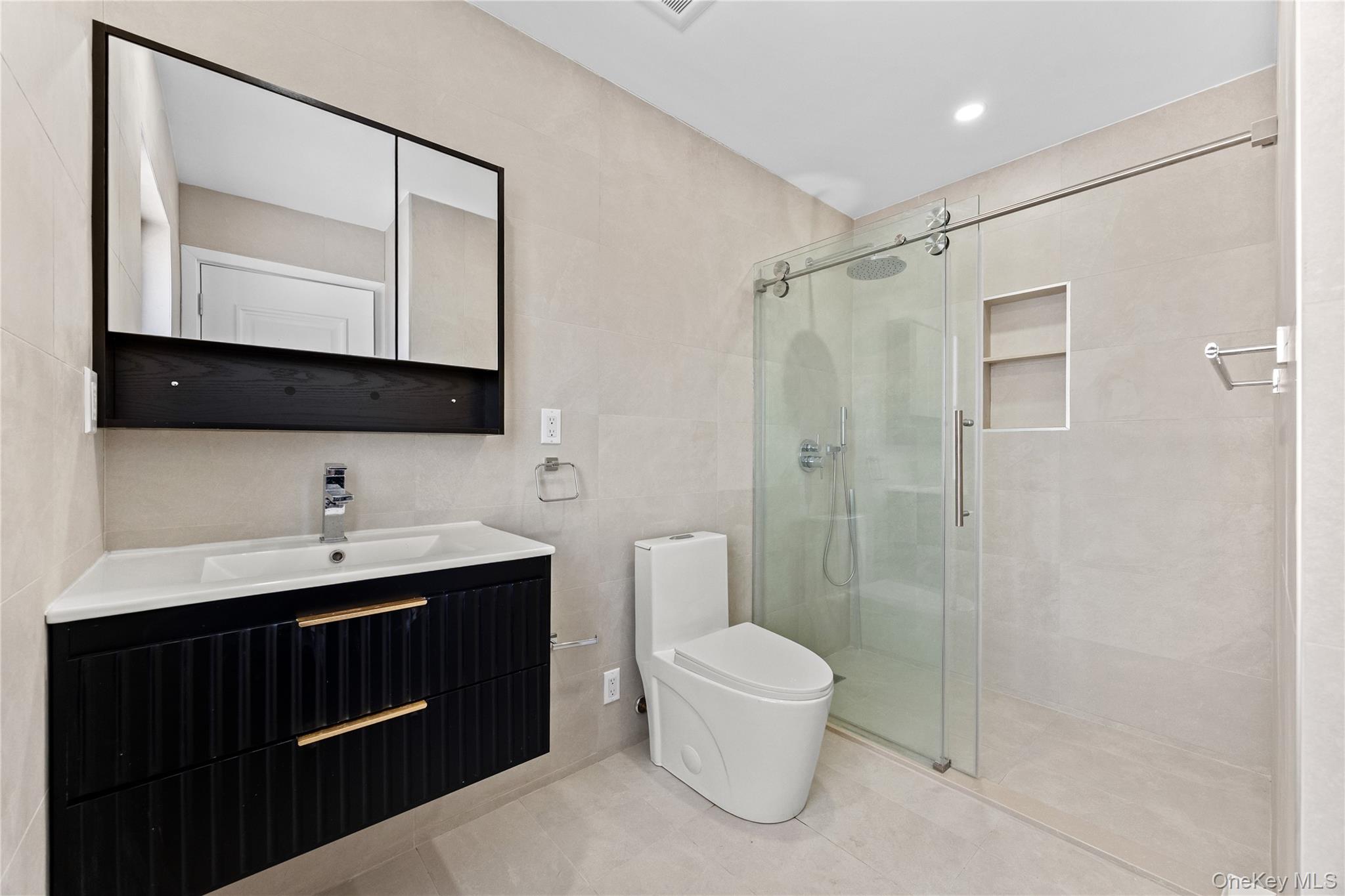 75-31 175th Street Queens, NY 11366 - Photo 19 of 48