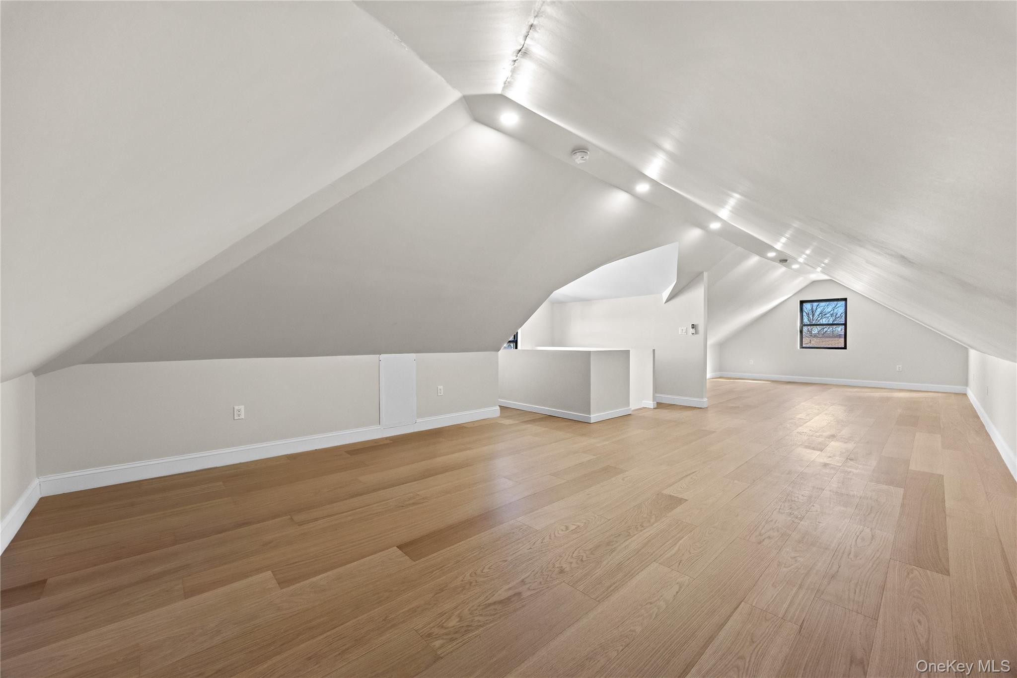 75-31 175th Street Queens, NY 11366 - Photo 30 of 48