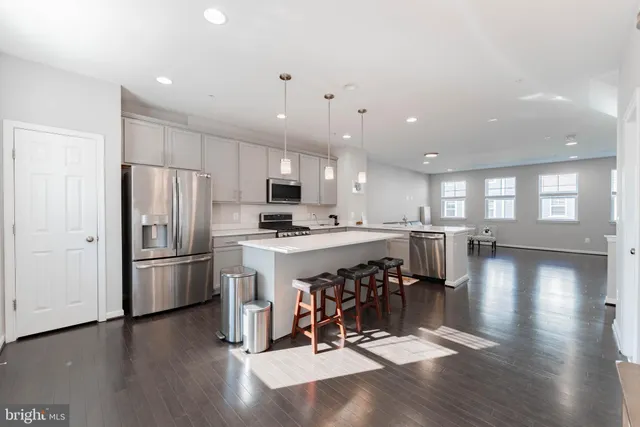 $4,000 | 14302 Potomac Heights Lane, Rockville, MD 20850