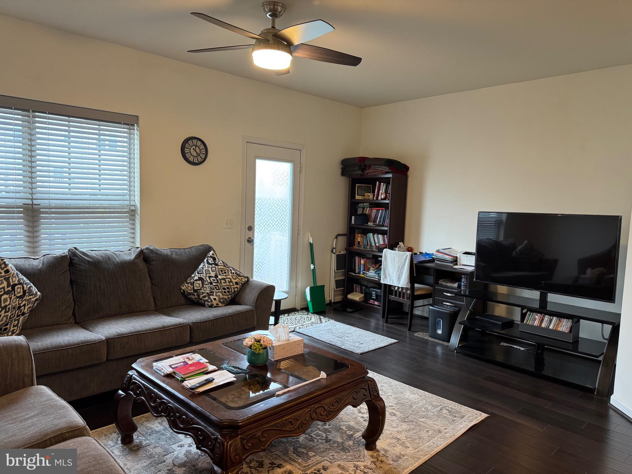 8937 Garrett Way Manassas, VA 20112 - Photo 16 of 66