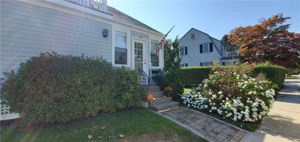 $2,750 | 18 Palmer Street, Newport, RI 02840
