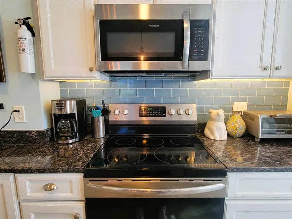 $2,750 | 18 Palmer Street, Newport, RI 02840