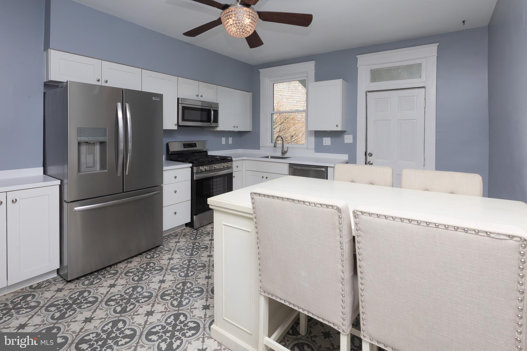 3659 Chestnut Avenue Baltimore, MD 21211 - Photo 7 of 20 Stainless steel appliances