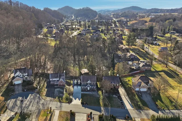 $589,900 | 3914 Leaf Point, Kingsport, TN 37663