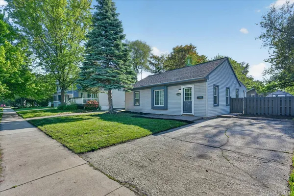 $319,900 | 3024 Wolcott Street, Ferndale, MI 48220