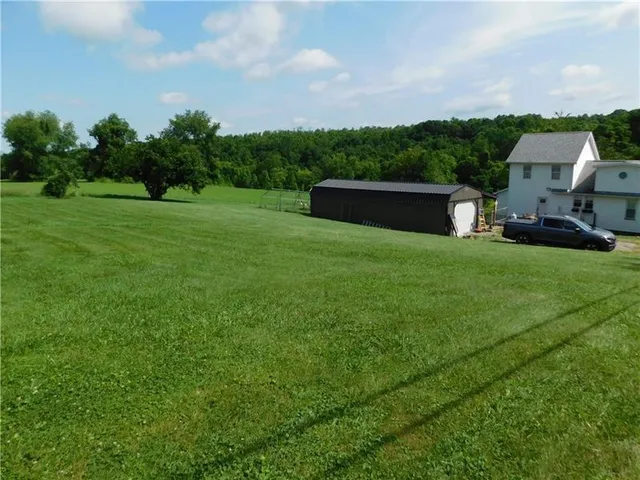 $294,900 | 577 Woodside Old Frame Road, Smithfield, PA 15478