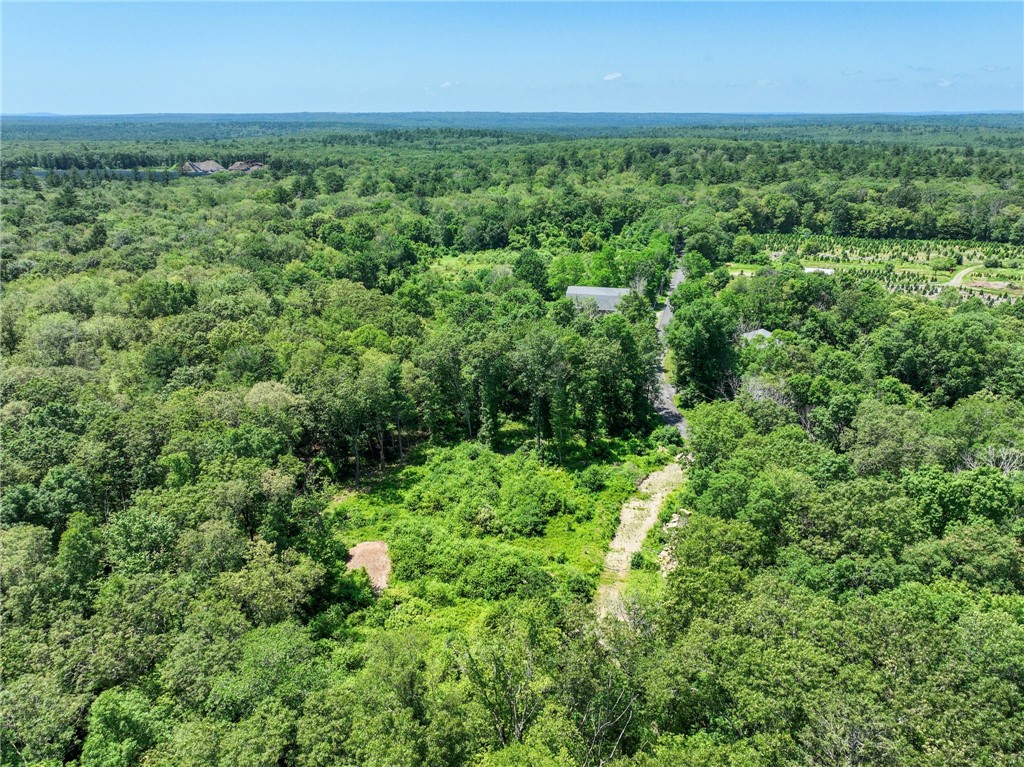 154 Carrs Trail Coventry, RI 02827 - Photo 3 of 10