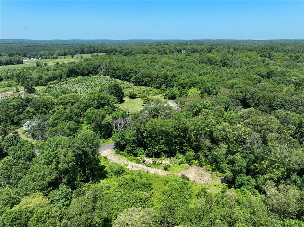 154 Carrs Trail Coventry, RI 02827 - Photo 4 of 10