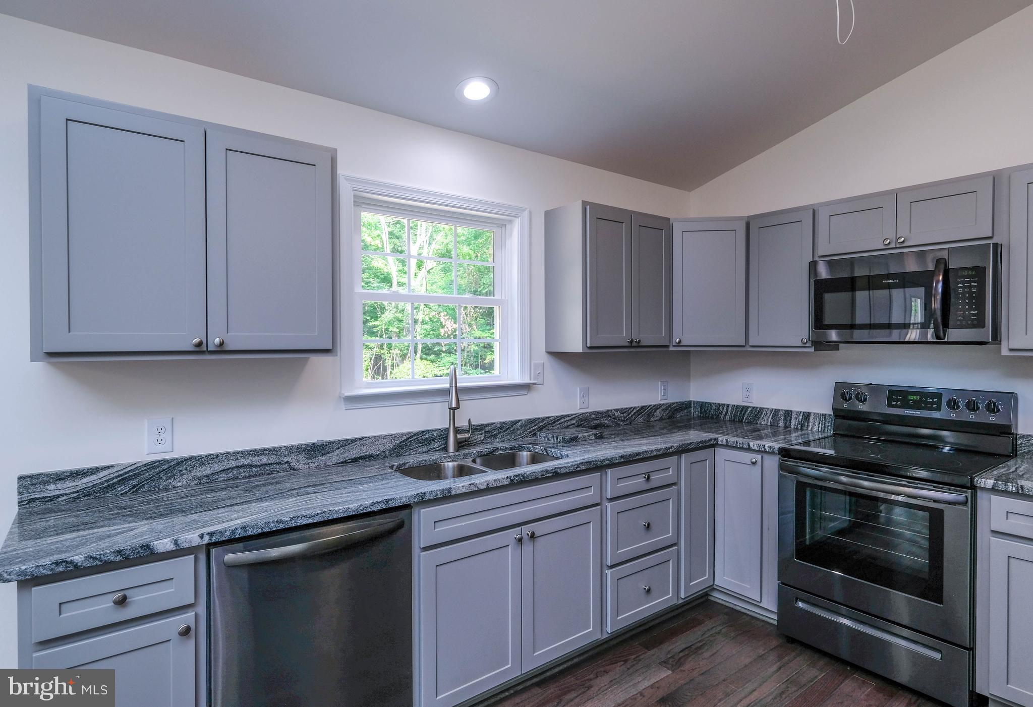 21 Deer Trail Road Front Royal, VA 22630 - Photo 11 of 98 Stainless appliances are option-$750!