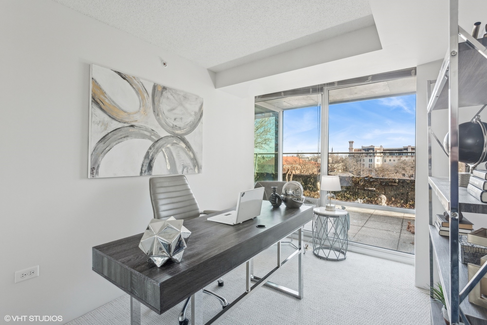 800 Elgin Road, Unit 511 Evanston, IL 60201 - Photo 21 of 29 a living room with furniture