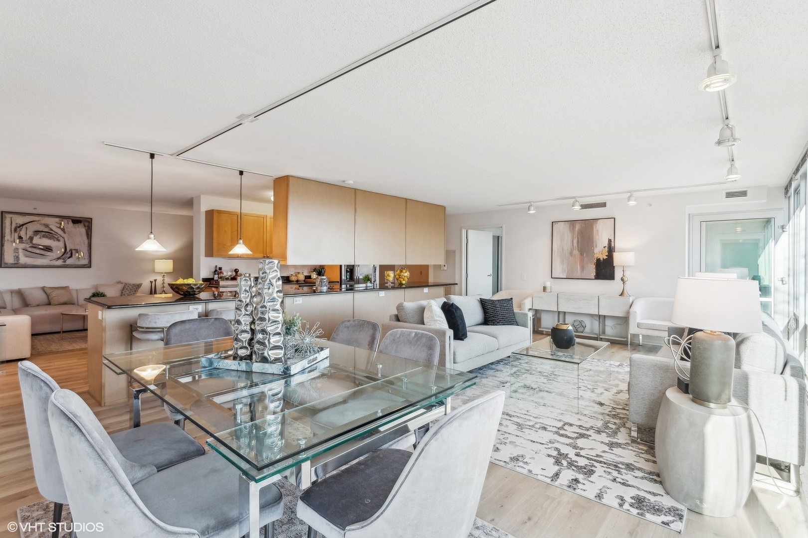 800 Elgin Road, Unit 511 Evanston, IL 60201 - Photo 8 of 29 a view of a dining room with furniture
