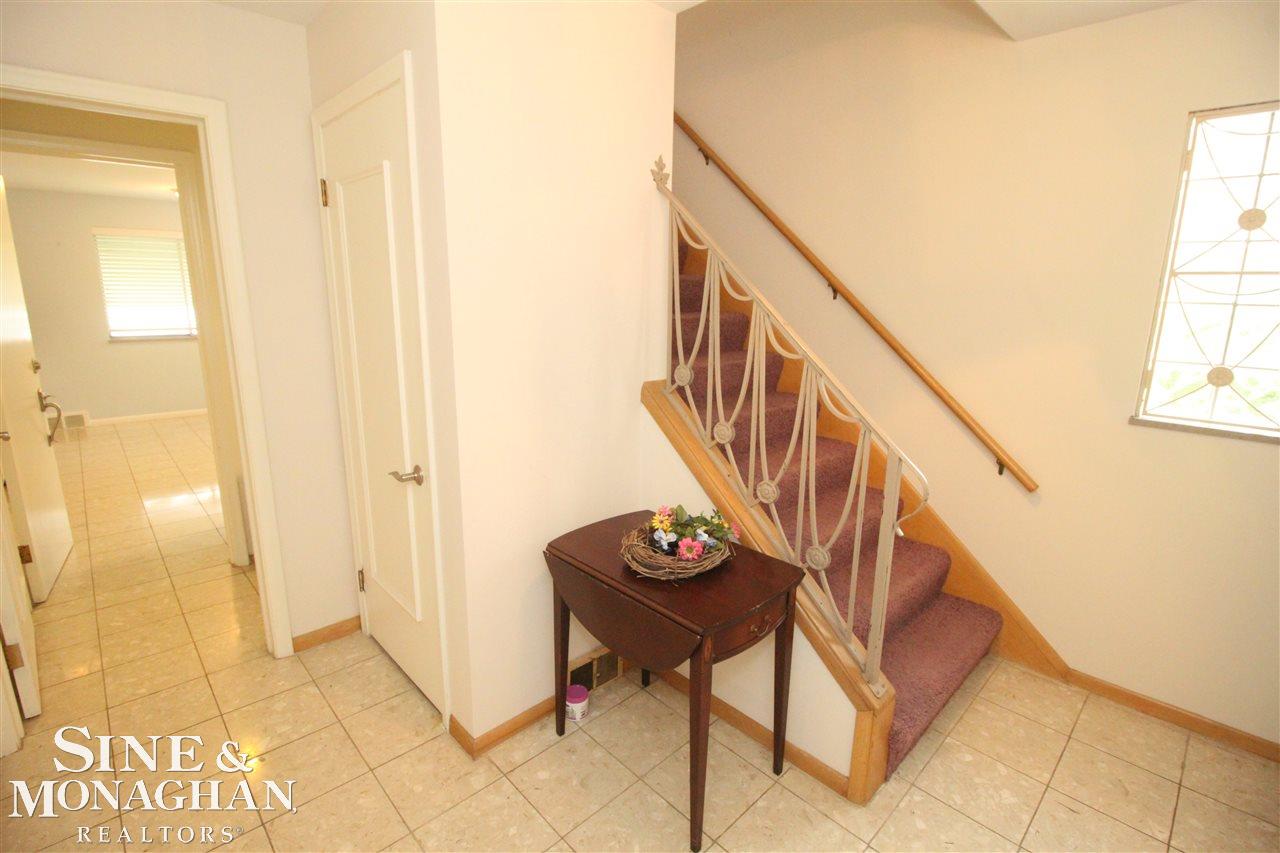 781 Harcourt Road Grosse Pointe, MI 48230 - Photo 5 of 36