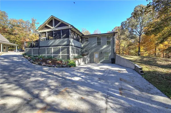 $899,900 | 2253 Hills Creek Road, Taylorsville, GA 30178