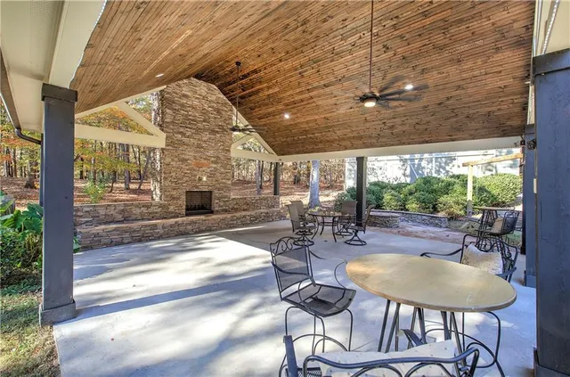 $899,900 | 2253 Hills Creek Road, Taylorsville, GA 30178