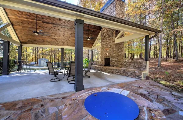 $899,900 | 2253 Hills Creek Road, Taylorsville, GA 30178
