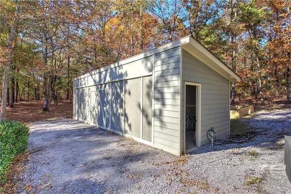 $899,900 | 2253 Hills Creek Road, Taylorsville, GA 30178