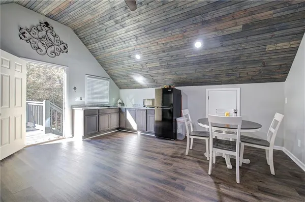 $899,900 | 2253 Hills Creek Road, Taylorsville, GA 30178
