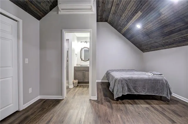 $899,900 | 2253 Hills Creek Road, Taylorsville, GA 30178