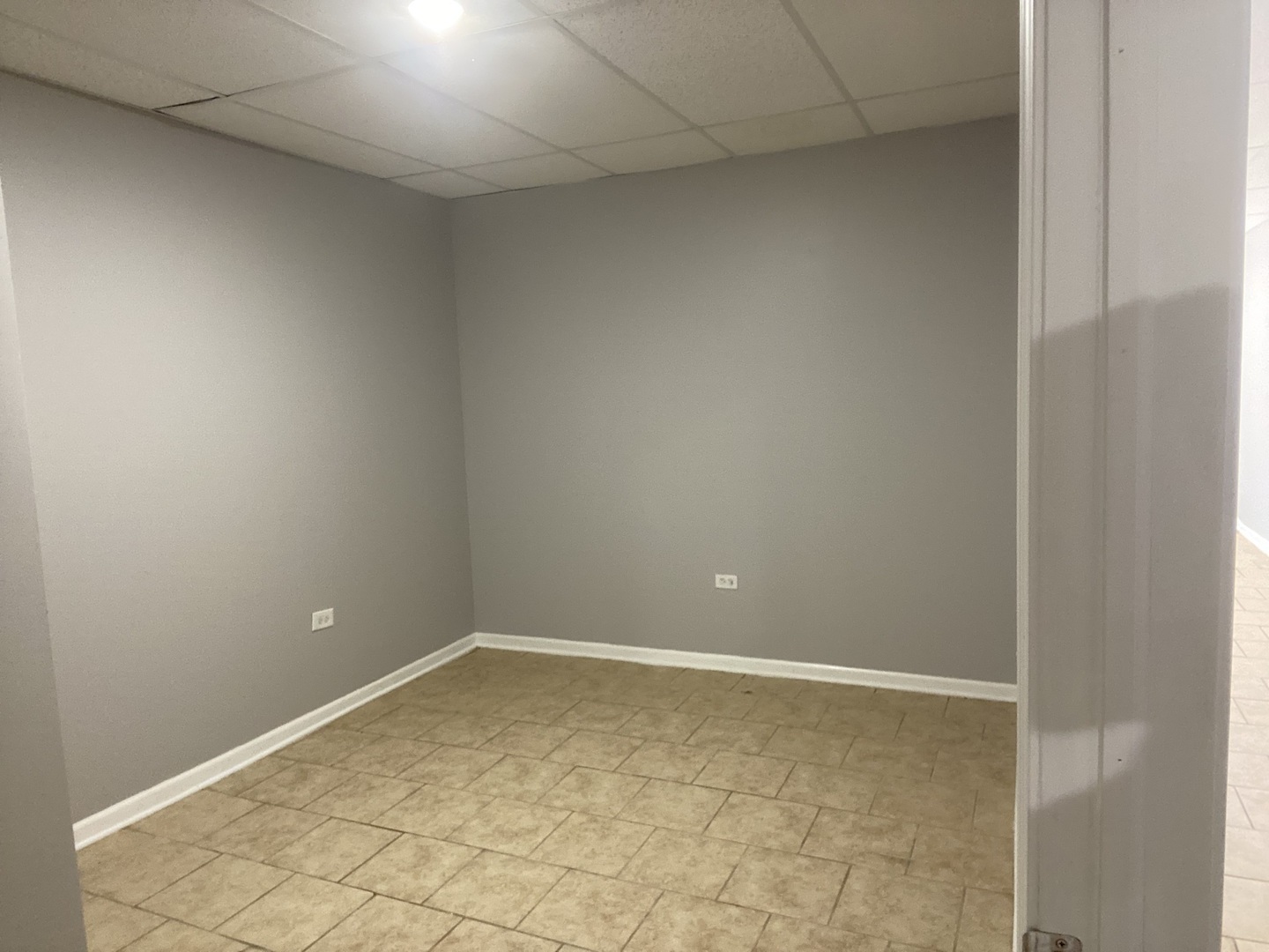 171 25th Avenue, Unit 8 Melrose Park, IL 60160 - Photo 4 of 16 a view of room