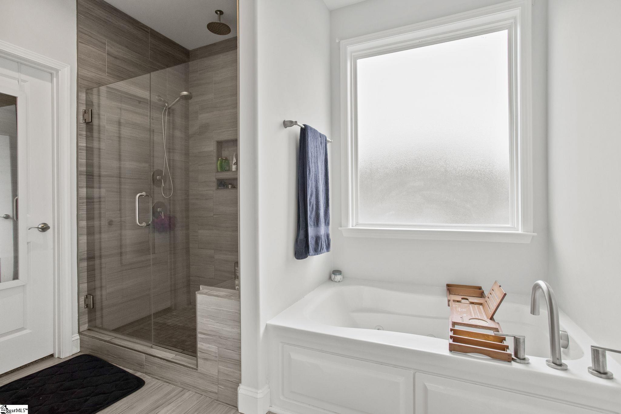 222 Montview Circle Greenville, SC 29617 - Photo 18 of 37