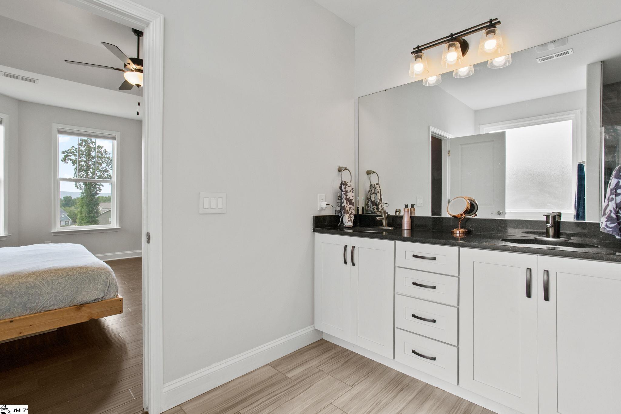 222 Montview Circle Greenville, SC 29617 - Photo 20 of 37