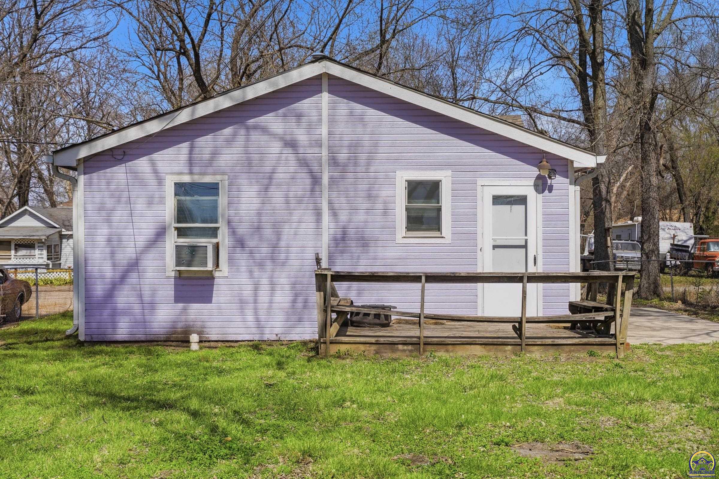 1209 Northwest Laurent Street Topeka, KS 66608 - Photo 14 of 18