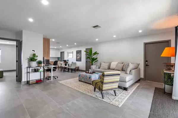 $2,000 | 2017 South Seacrest Boulevard, Unit C, Boynton Beach, FL 33435