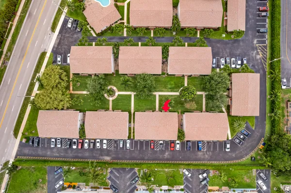 $2,000 | 2017 South Seacrest Boulevard, Unit C, Boynton Beach, FL 33435