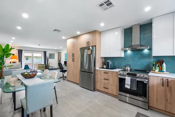 $2,000 | 2017 South Seacrest Boulevard, Unit C, Boynton Beach, FL 33435