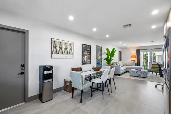 $2,000 | 2017 South Seacrest Boulevard, Unit C, Boynton Beach, FL 33435