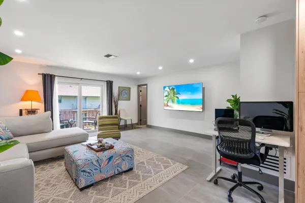 $2,000 | 2017 South Seacrest Boulevard, Unit C, Boynton Beach, FL 33435