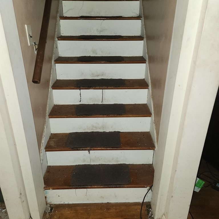 514 Dewey Street West Springfield, MA 01089 - Photo 16 of 42