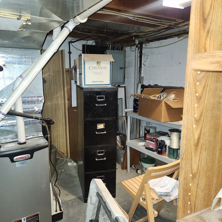 514 Dewey Street West Springfield, MA 01089 - Photo 35 of 42