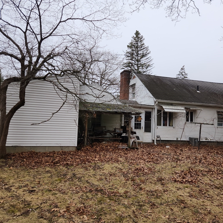 514 Dewey Street West Springfield, MA 01089 - Photo 38 of 42 a front view of a house with yard