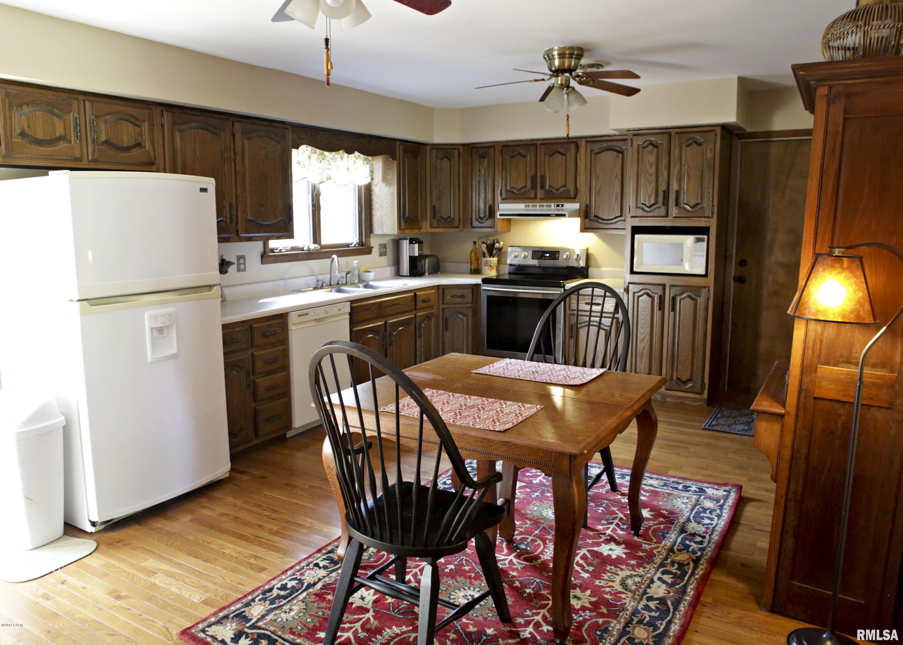 15526 Remington Road Marion, IL 62959 - Photo 5 of 18 Gallery Image 5